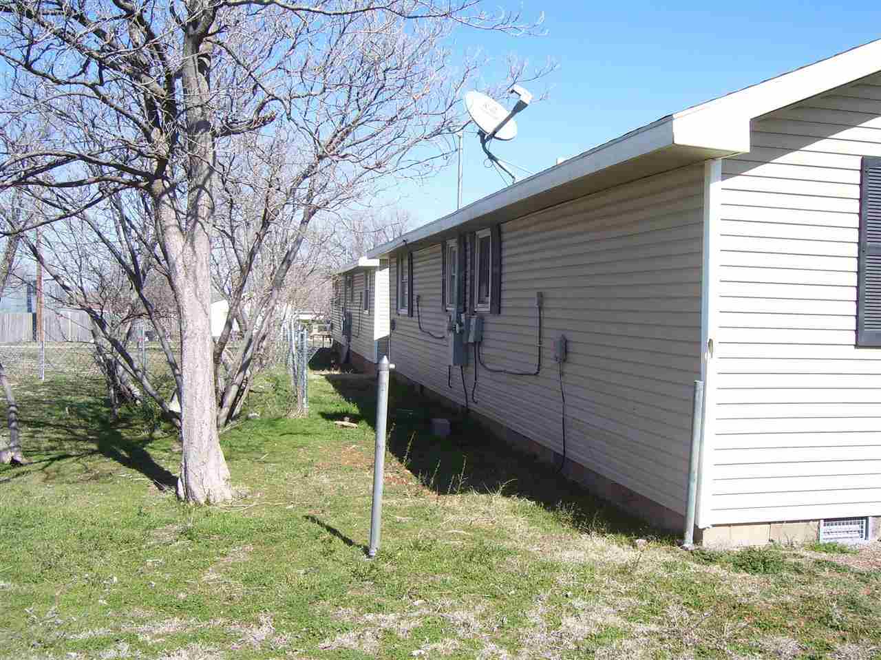 1909 SW Douglas Ave, Lawton, OK 73501