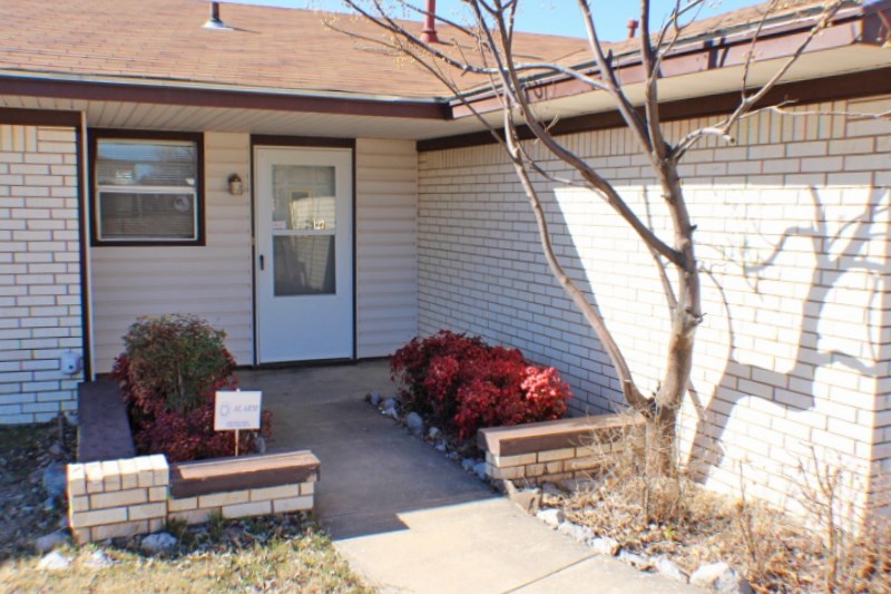 127 SE Surrey Ln, Lawton, OK 73501