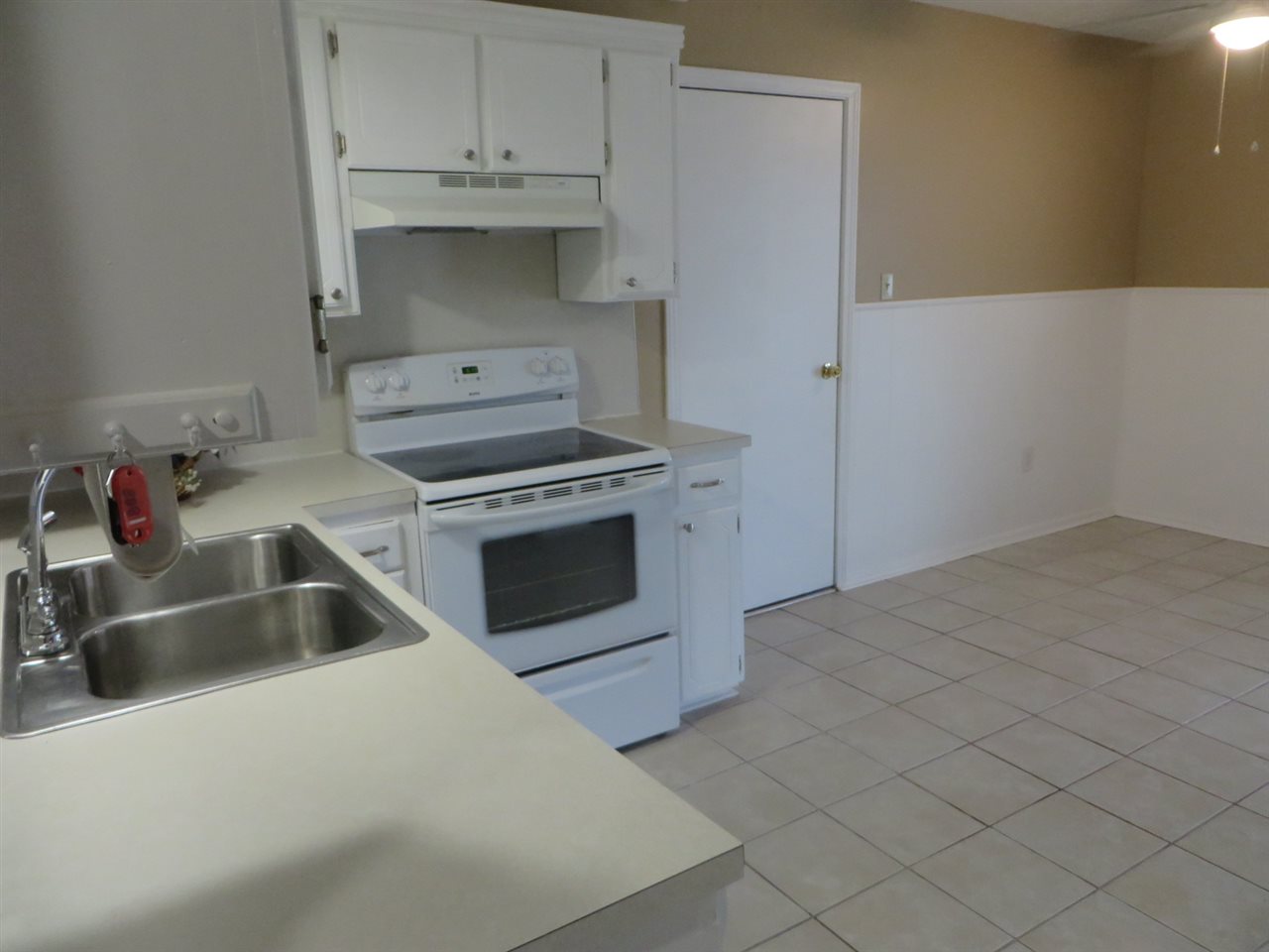 4630 SE Brighton Dr, Lawton, OK 73501