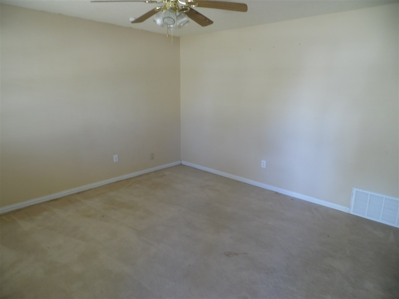 4701 SE Wilshire Ter, Lawton, OK 73501