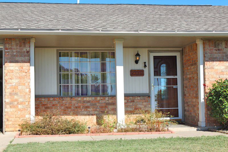 5008 SE Aberdeen Ave, Lawton, OK 73501