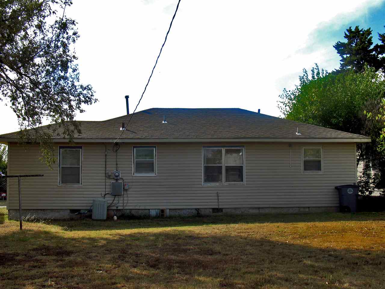 825 NW 33rd St, Lawton, OK 73505