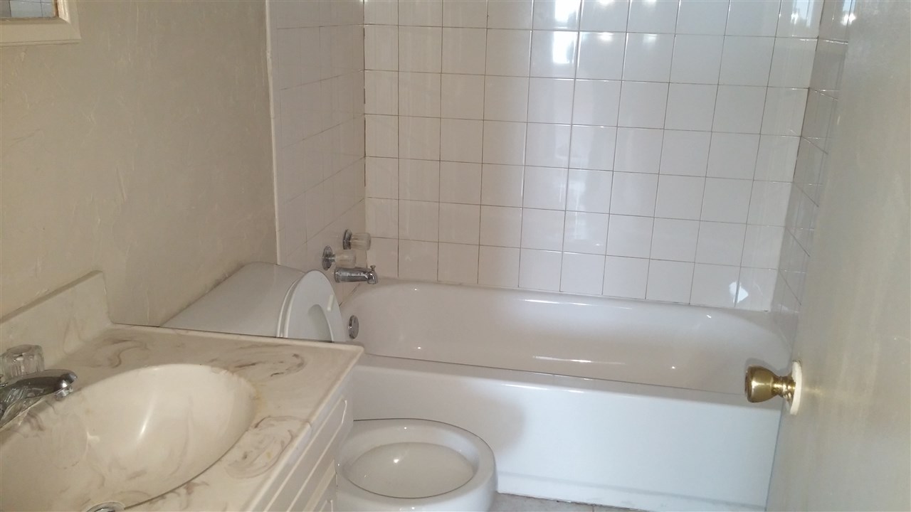 923 SW 36th St, Lawton, OK 73505