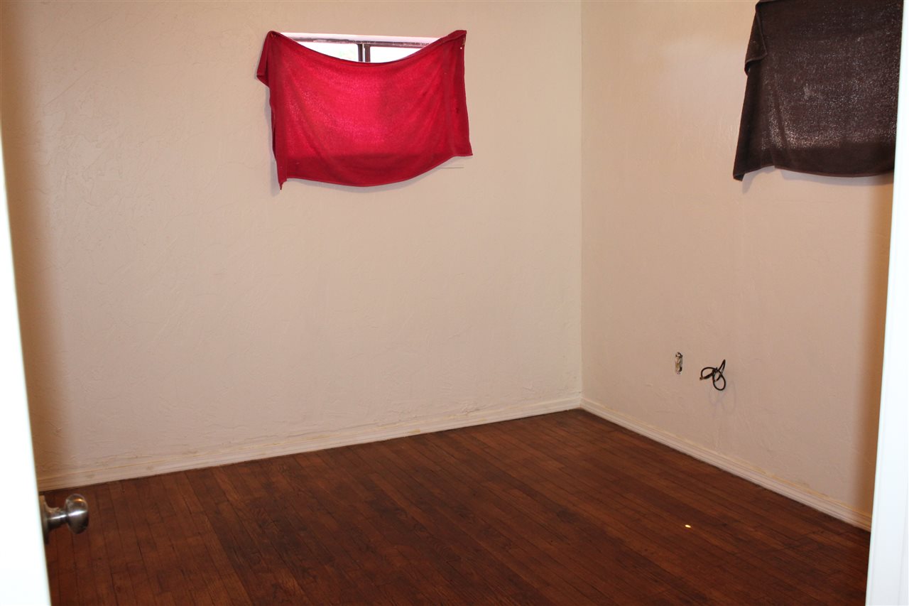 2106 NW Hoover Ave, Lawton, OK 73505