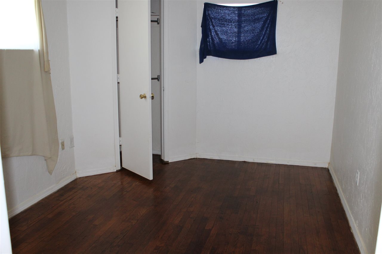 2106 NW Hoover Ave, Lawton, OK 73505