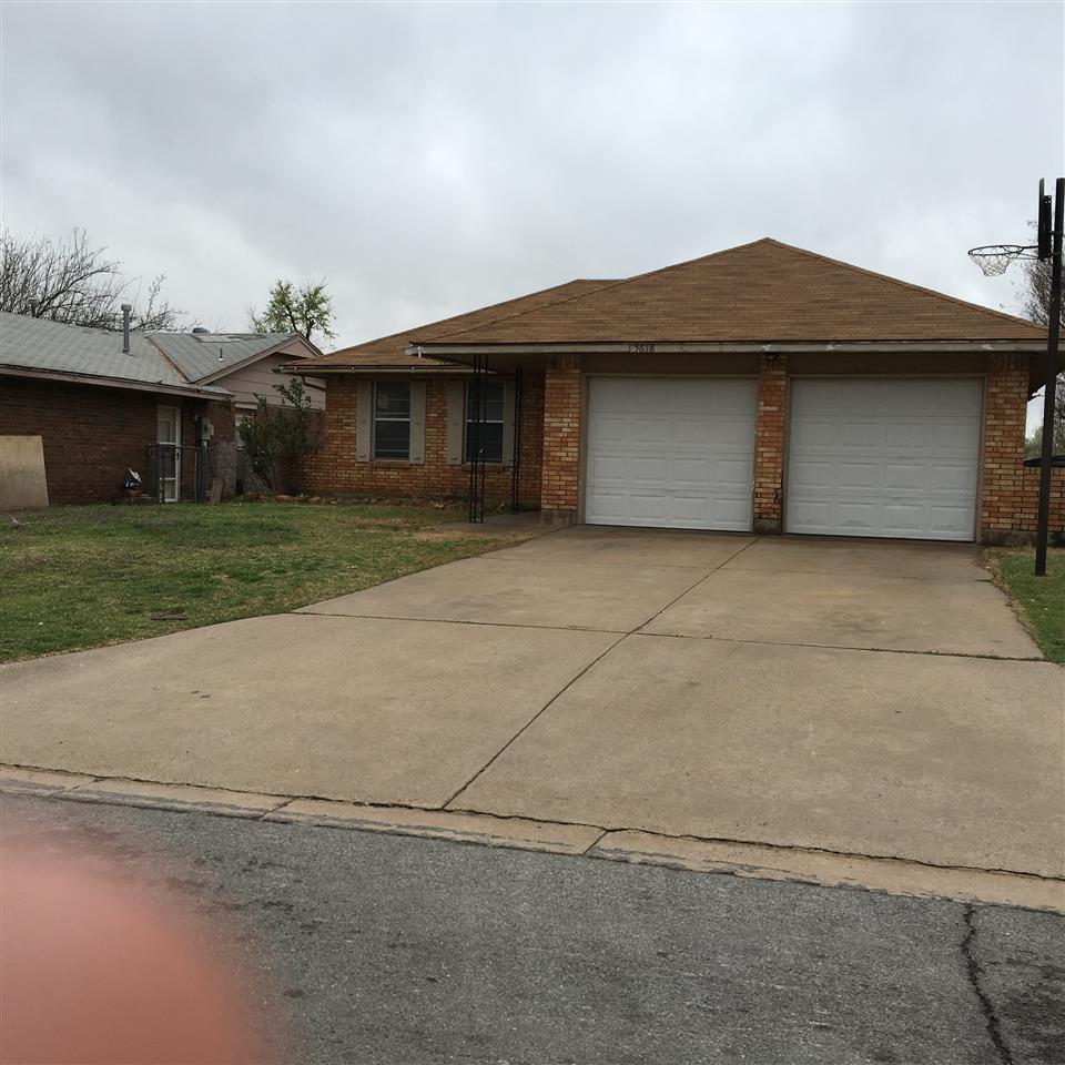 5618 NW Briarwood, Lawton, OK 73505