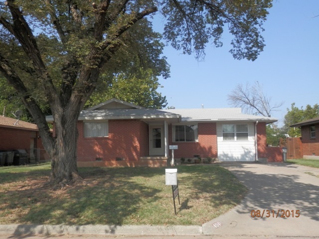 404 NW 54th St, Lawton, OK 73505