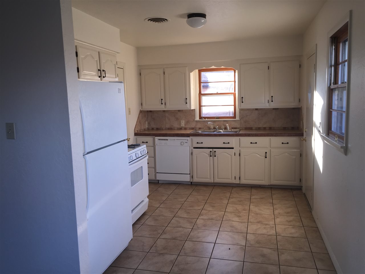 3815 NW Dearborn Ave, Lawton, OK 73505