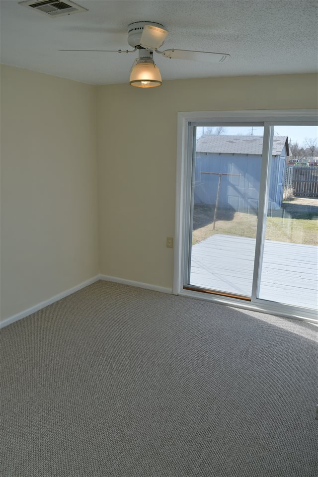 1276 NW 57th St, Lawton, OK 73505
