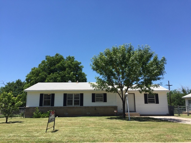 2204 NW 36th St, Lawton, OK 73505