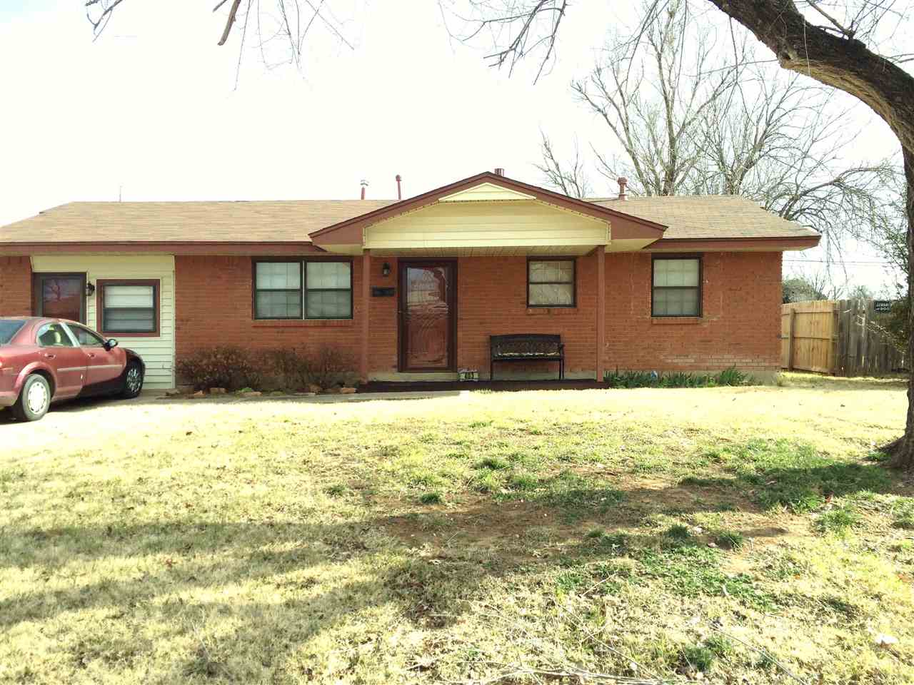403 NW 54th St, Lawton, OK 73505