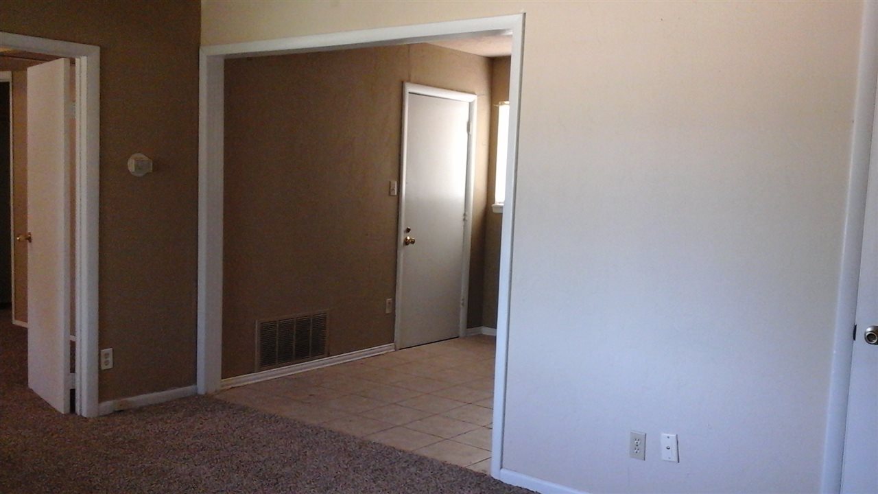 413 NW 58th St, Lawton, OK 73505
