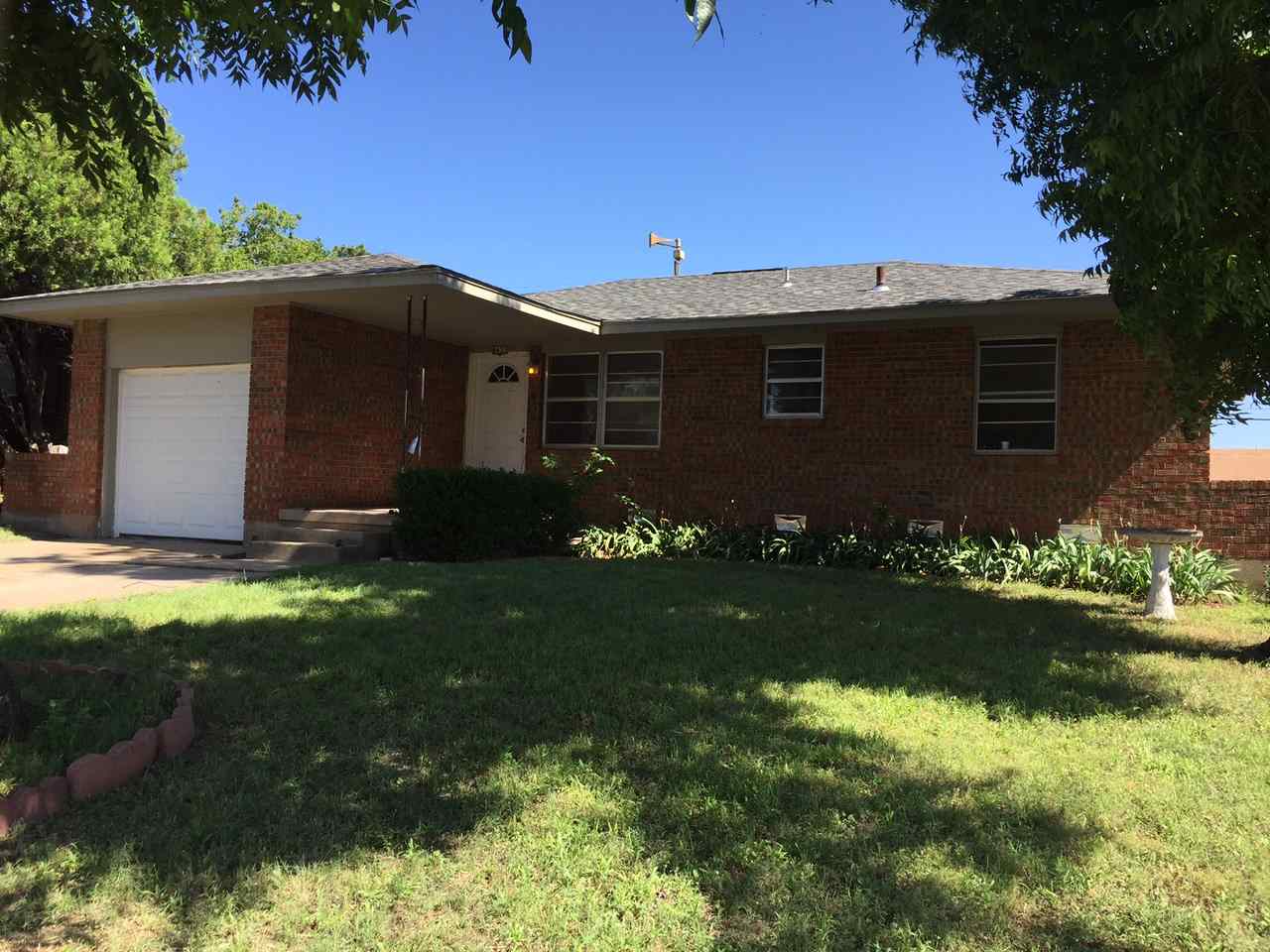 6431 NW Compass Dr, Lawton, OK 73505