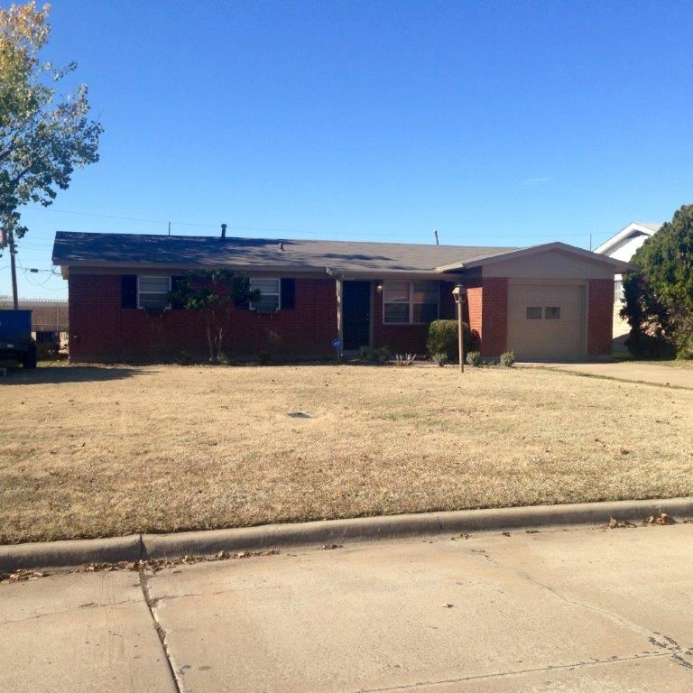 1622 NW 50th St, Lawton, OK 73505