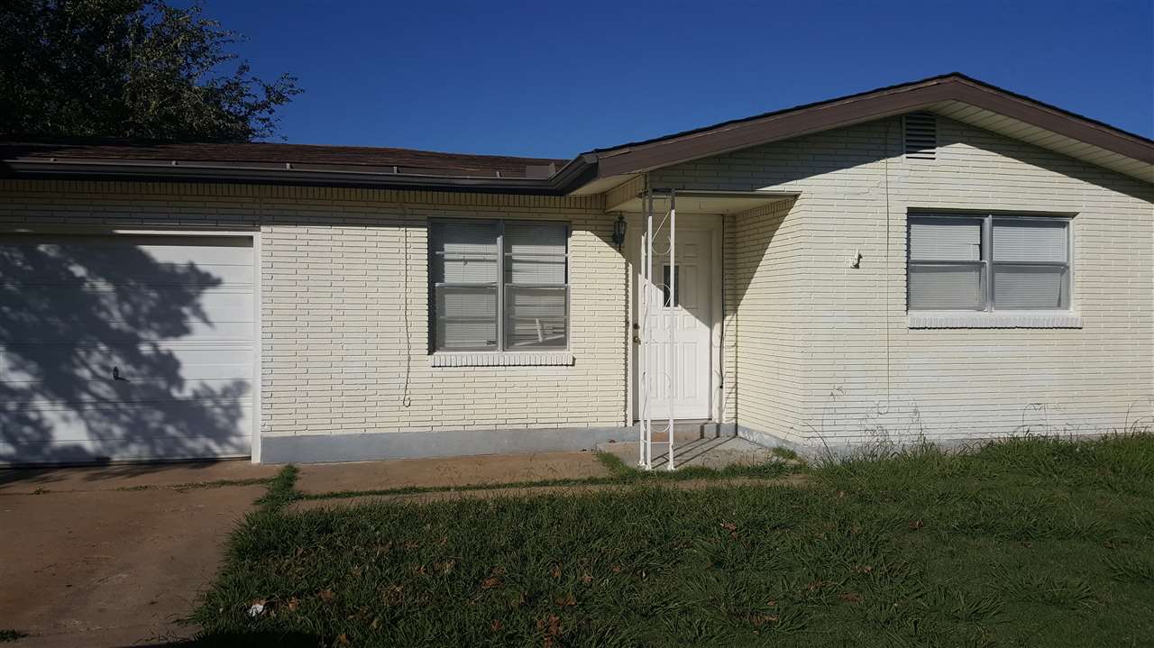 619 SW 45th St, Lawton, OK 73505