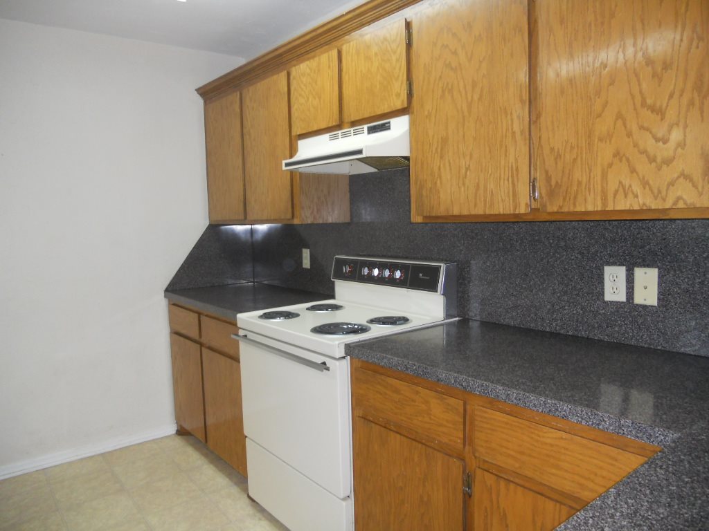 1705 NW Maple Ave, Lawton, OK 73505