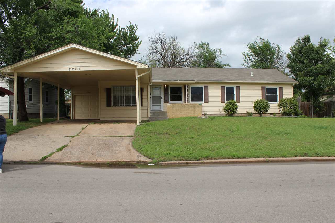 2213 NW Lincoln Ave, Lawton, OK 73505