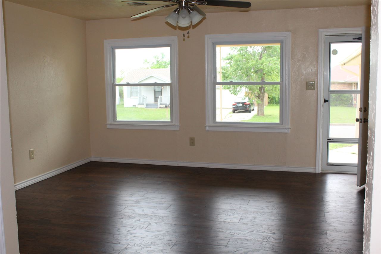 2213 NW Lincoln Ave, Lawton, OK 73505
