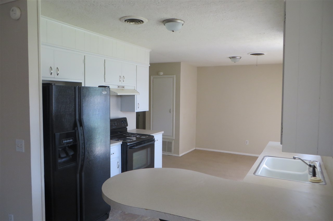 5726 NW Glenn Ave, Lawton, OK 73505