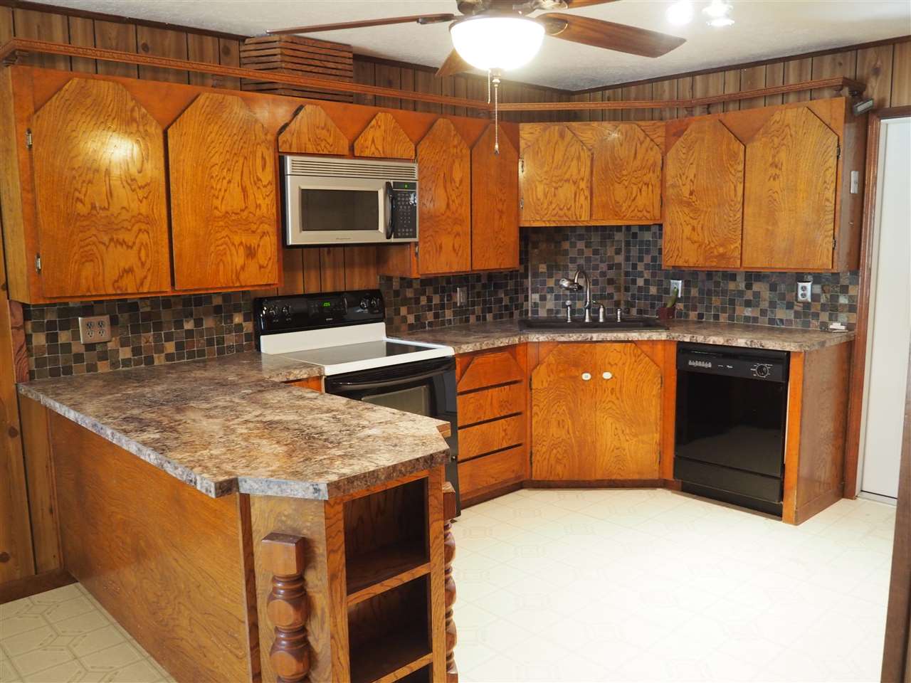 427 NW 57th St, Lawton, OK 73505