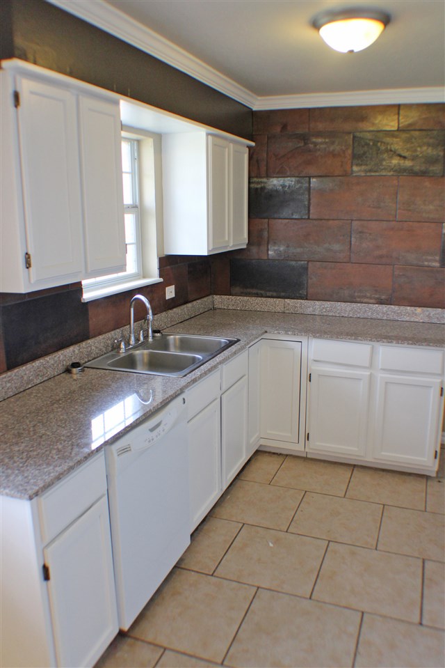 4611 SW Cherokee Ave, Lawton, OK 73505