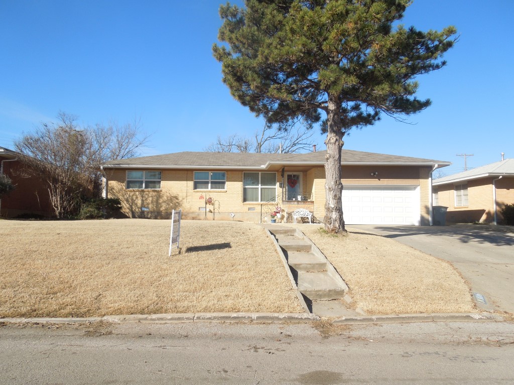 806 NW 36th St, Lawton, OK 73505