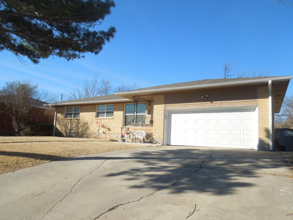 806 NW 36th St, Lawton, OK 73505