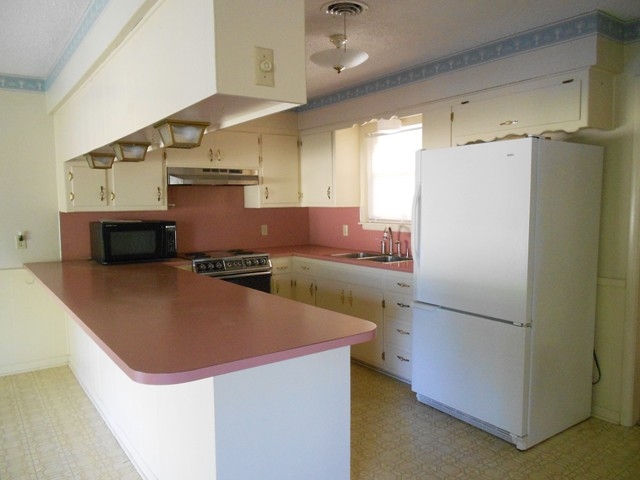 2220 NW 40th St, Lawton, OK 73505