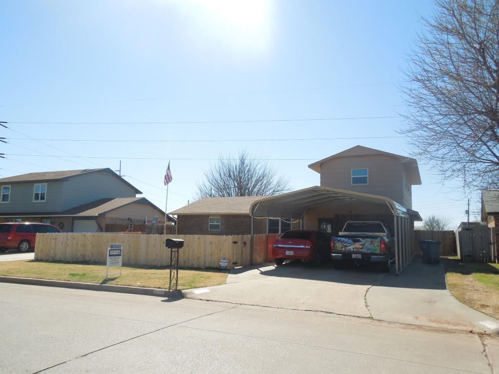 613 SW 69th St, Lawton, OK 73505