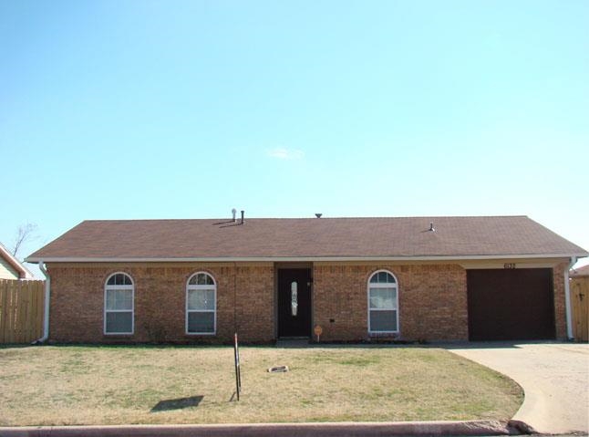6132 SW Park Ave, Lawton, OK 73505