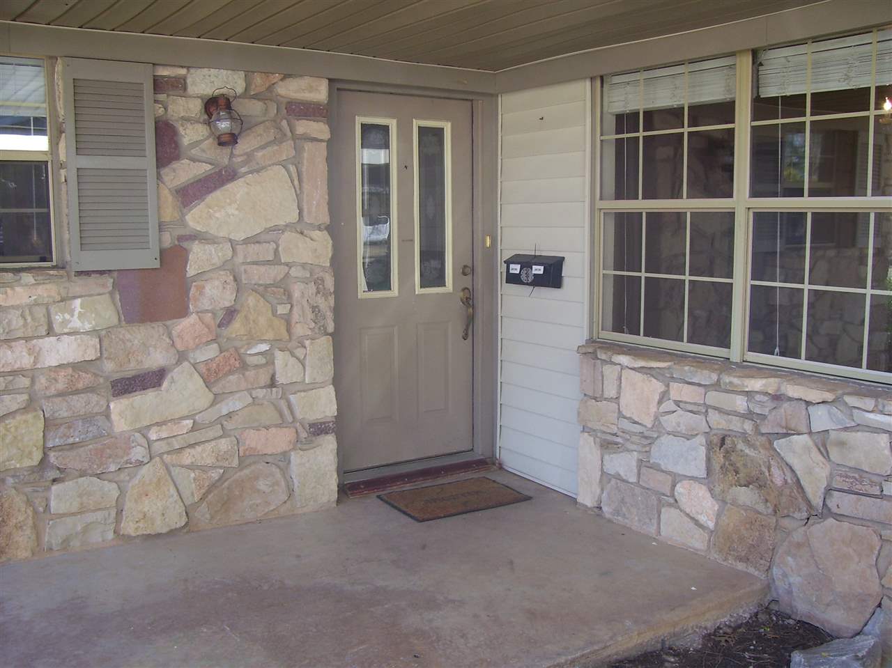 422 NW 68th St, Lawton, OK 73505
