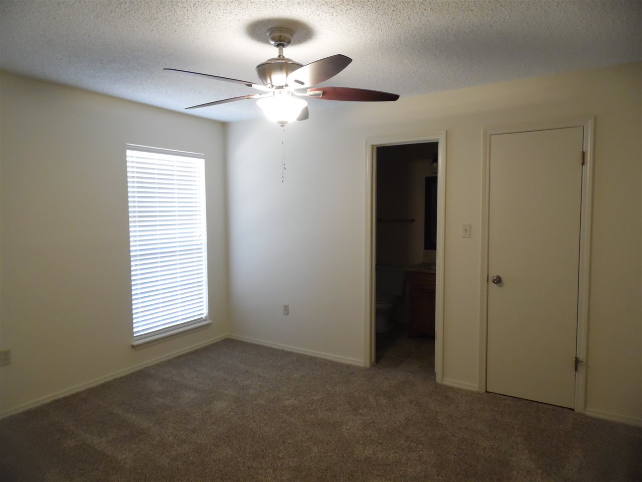 1005 SW 61st St, Lawton, OK 73505