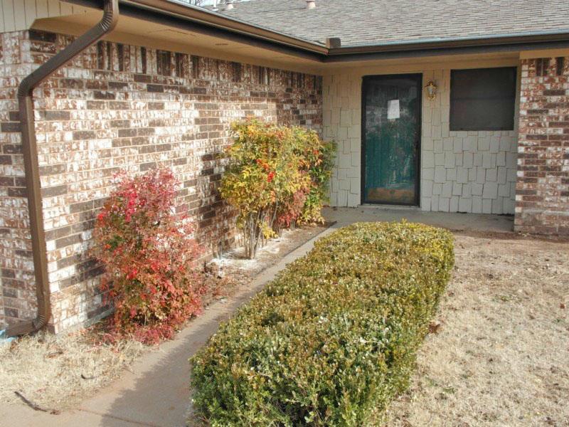 104 SE Trenton Rd, Lawton, OK 73505