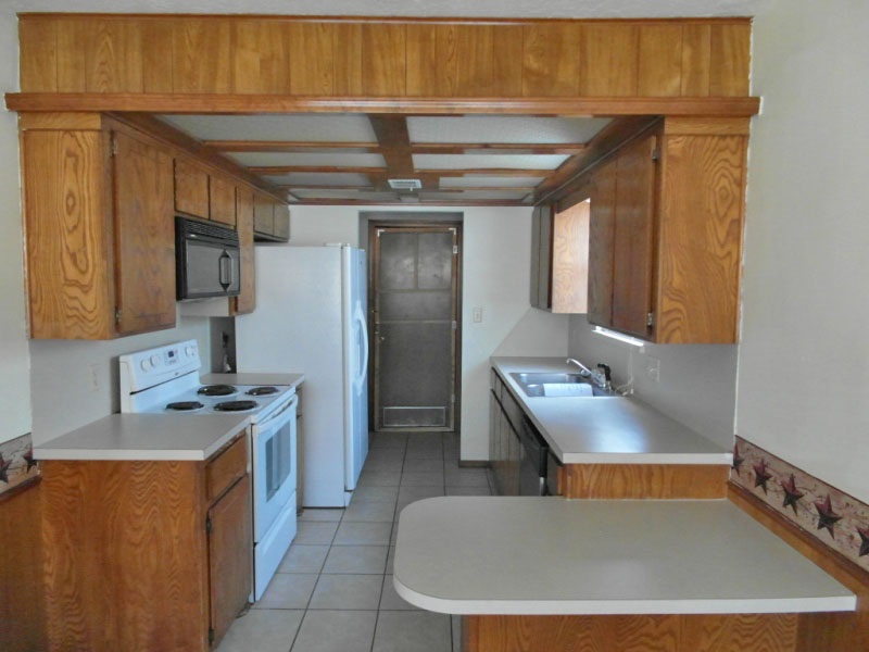 104 SE Trenton Rd, Lawton, OK 73505