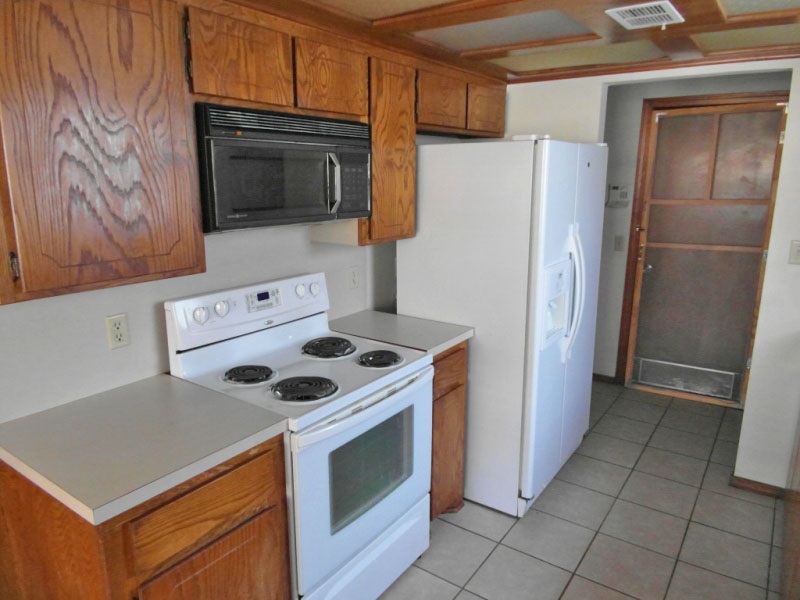 104 SE Trenton Rd, Lawton, OK 73505