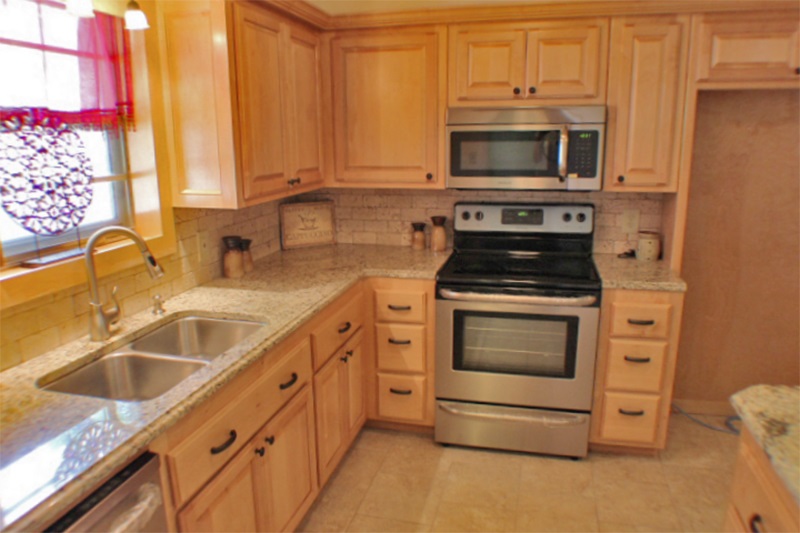 417 NW Woodland Dr, Lawton, OK 73505