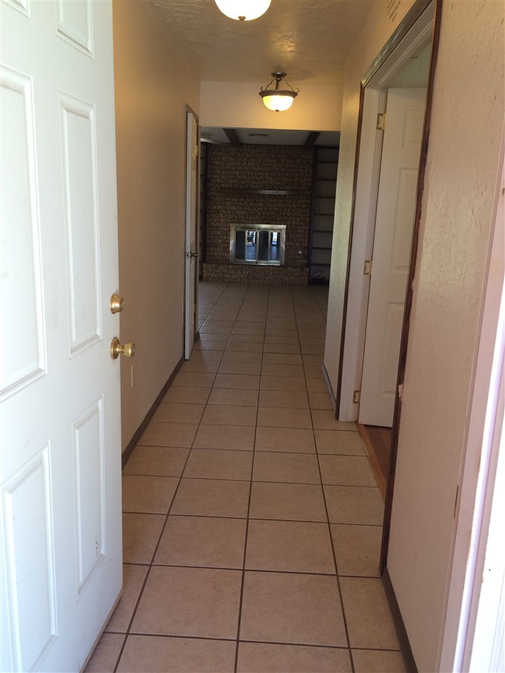5402 NW Cottonwood Dr, Lawton, OK 73505