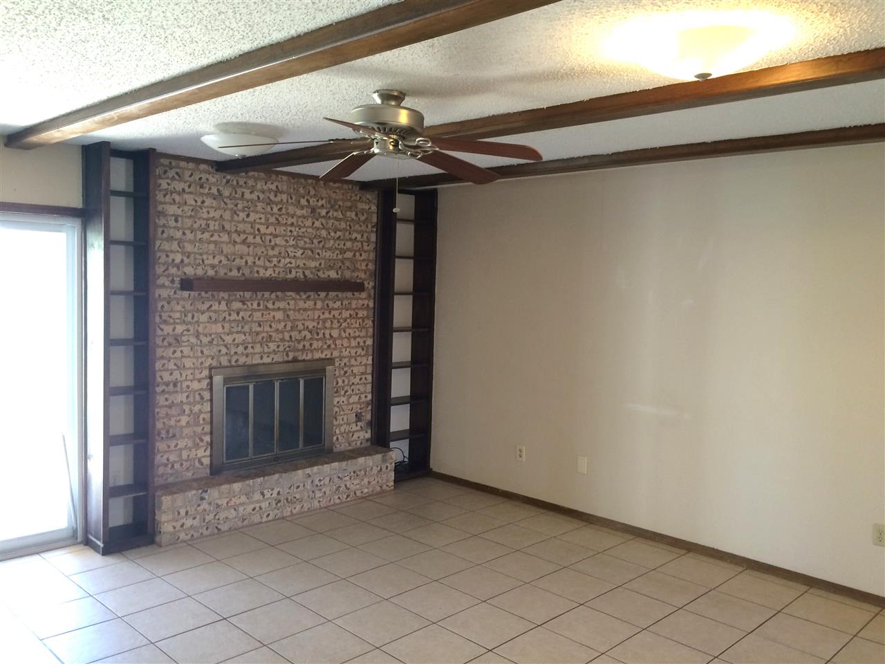 5402 NW Cottonwood Dr, Lawton, OK 73505