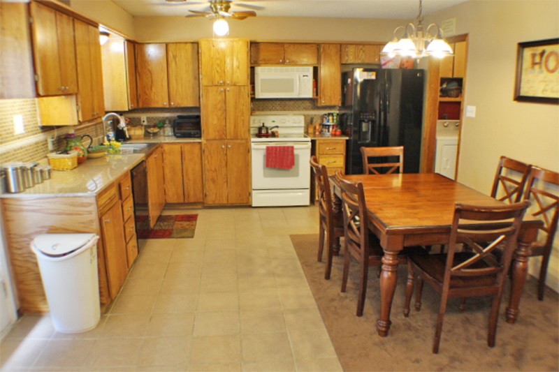 312 NW Parkwood Cir, Lawton, OK 73505