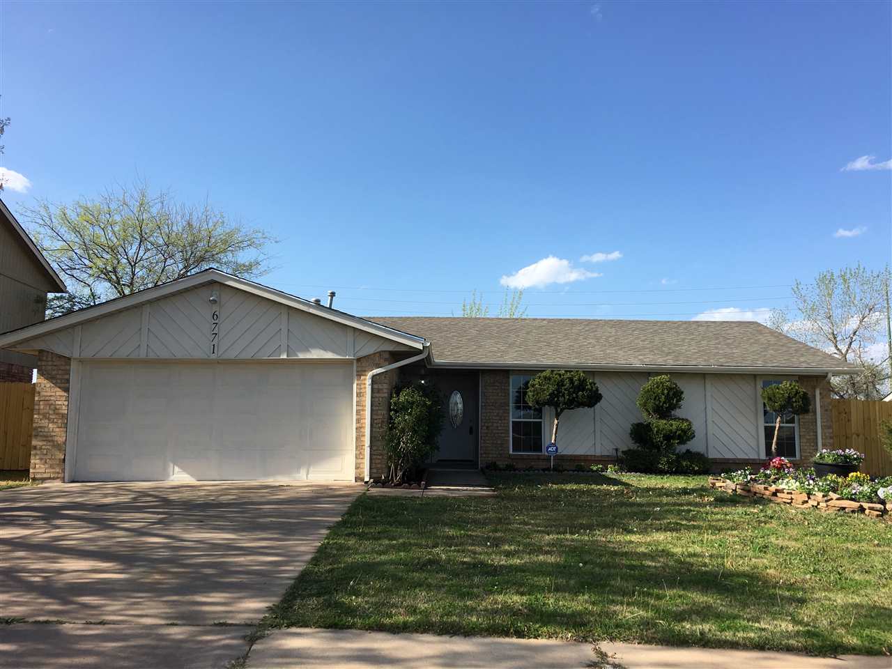 6771 SW Chaucer Dr, Lawton, OK 73505