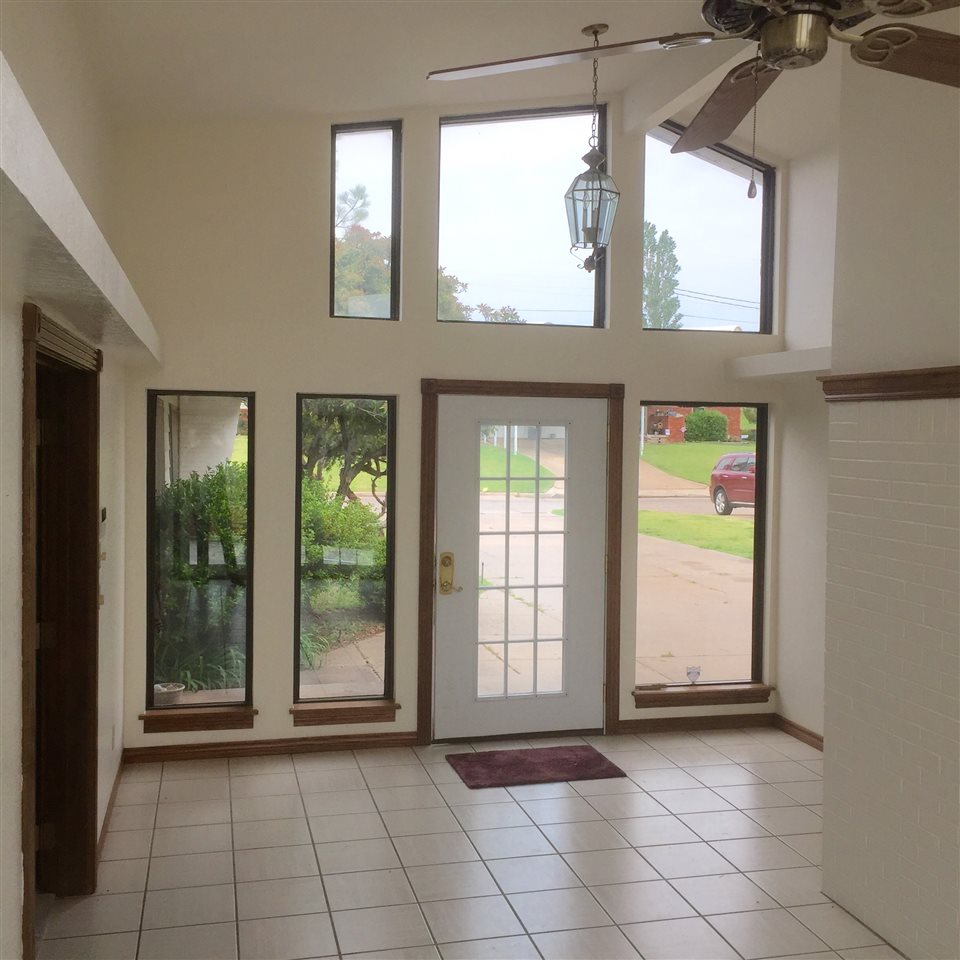 1426 NW 40th St, Lawton, OK 73505