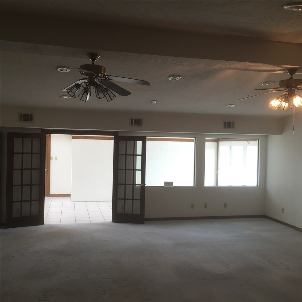 1426 NW 40th St, Lawton, OK 73505