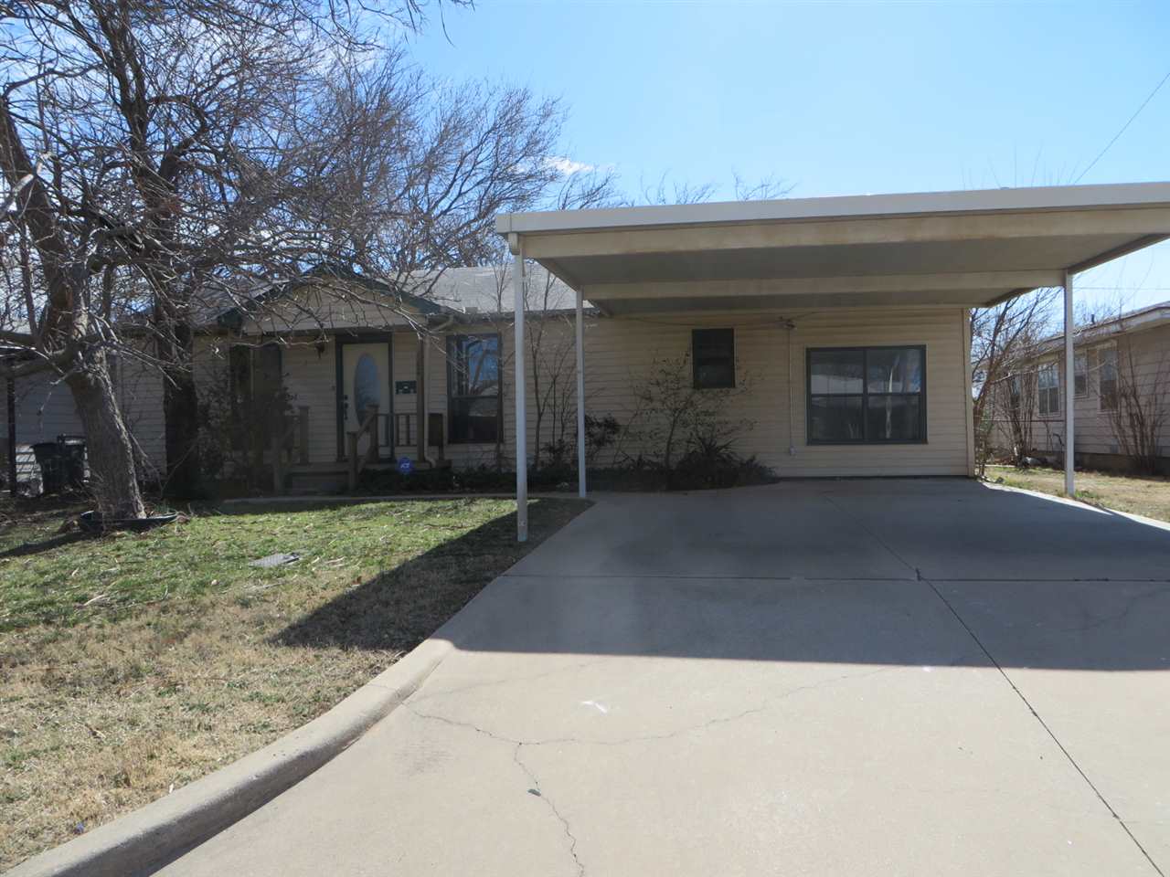 1224 NW Logan Ave, Lawton, OK 73507