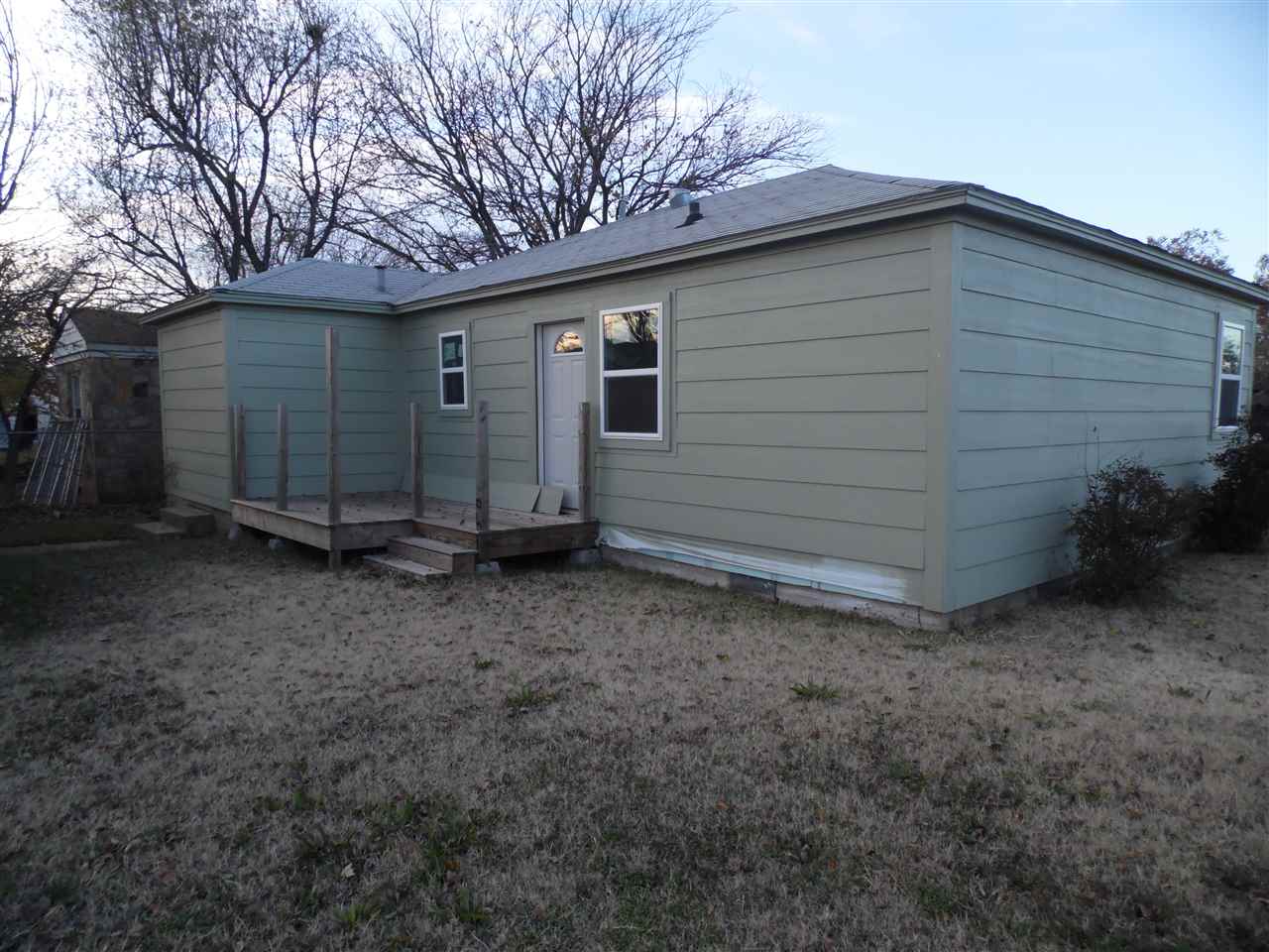 2102 NW Arlington Ave, Lawton, OK 73507