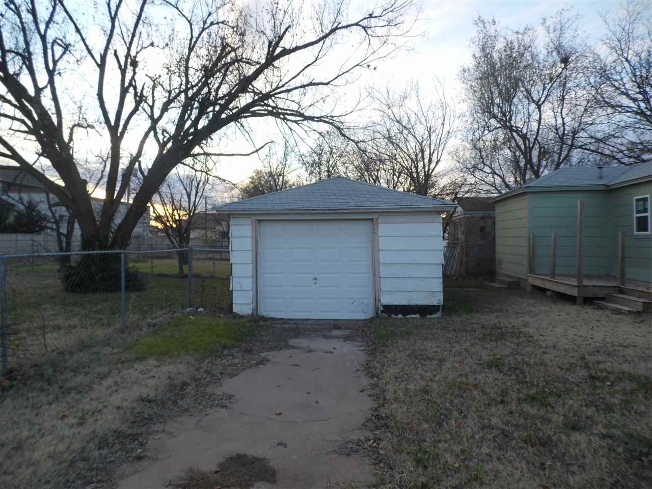 2102 NW Arlington Ave, Lawton, OK 73507