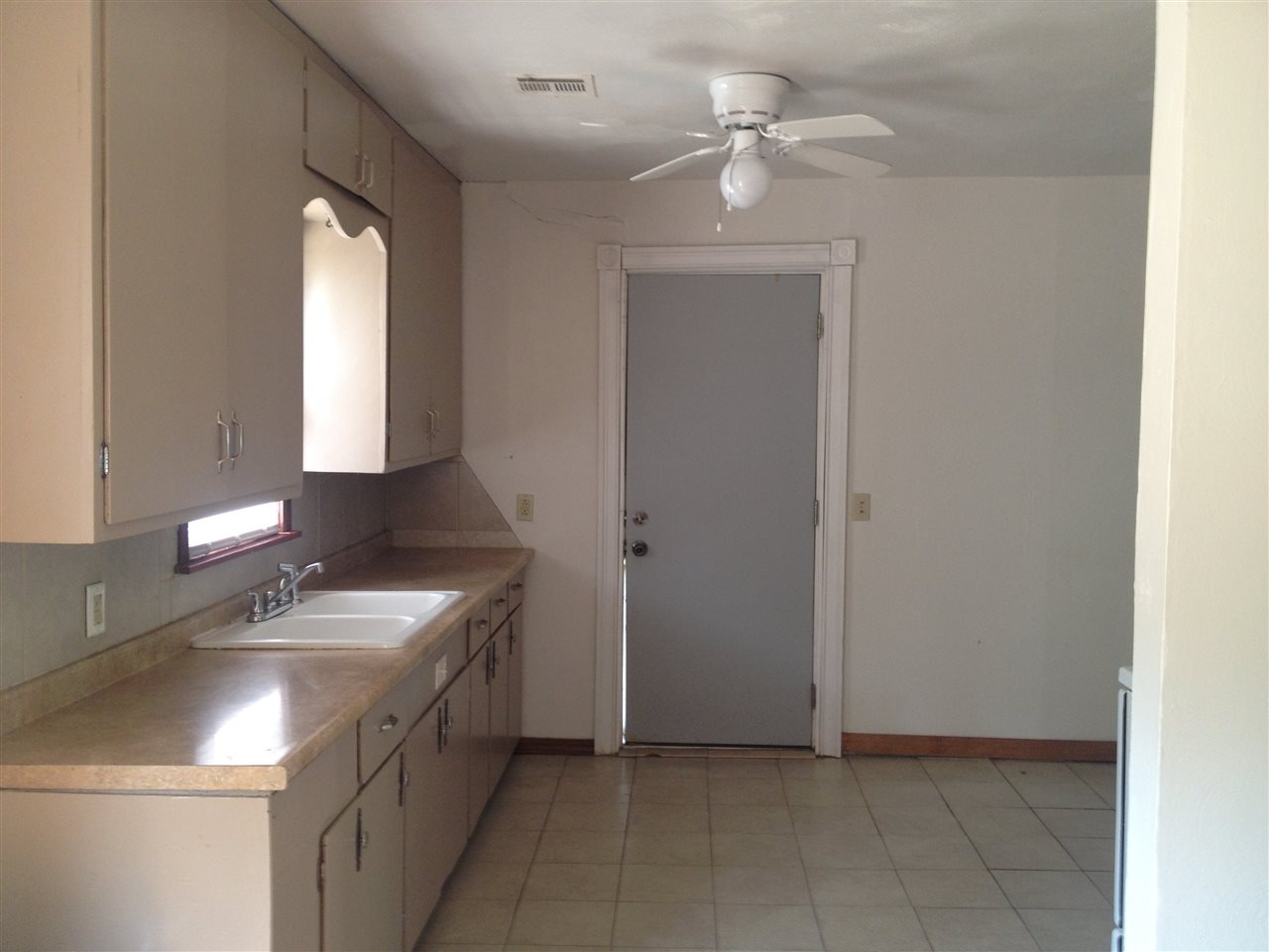 1610 NW Smith Ave, Lawton, OK 73507