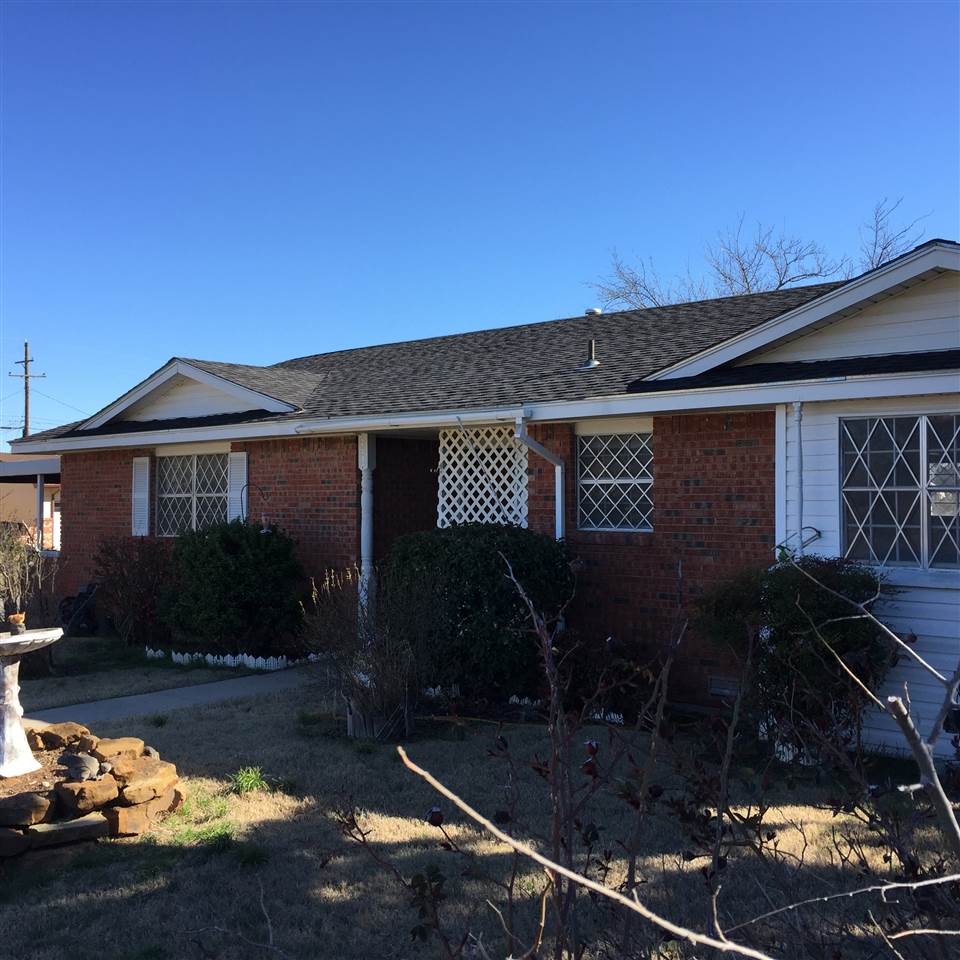 2419 NW 7th St, Lawton, OK 73507