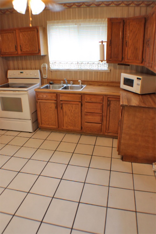 417 NW Greenmeadow Dr, Lawton, OK 73507