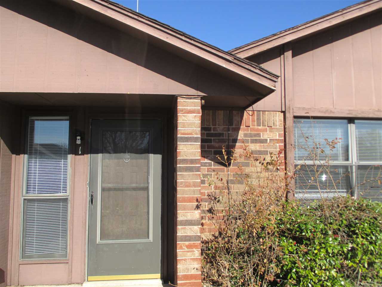 906 E Tortoise Dr, Lawton, OK 73507