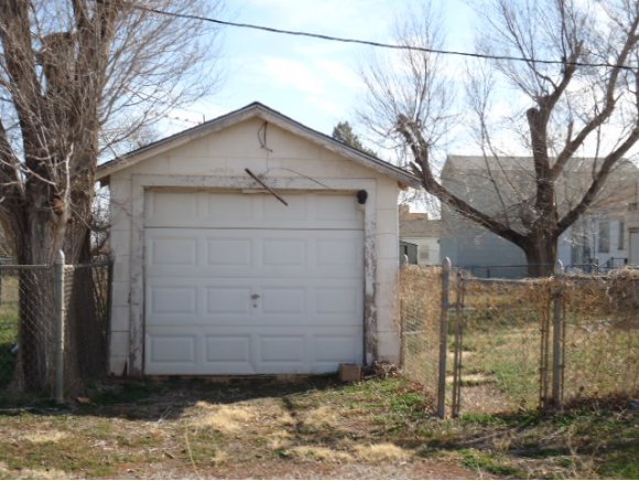 1001 E Liveoak, Altus, OK 73521